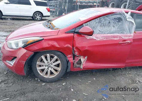 2015 Hyundai Elantra Se z USA, uszkodzony, nr VIN KMHDH4AE2FU377597